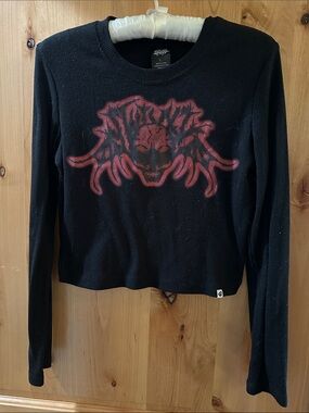 Black Long-Sleeve Crop Thermal Tee with Red Graphic